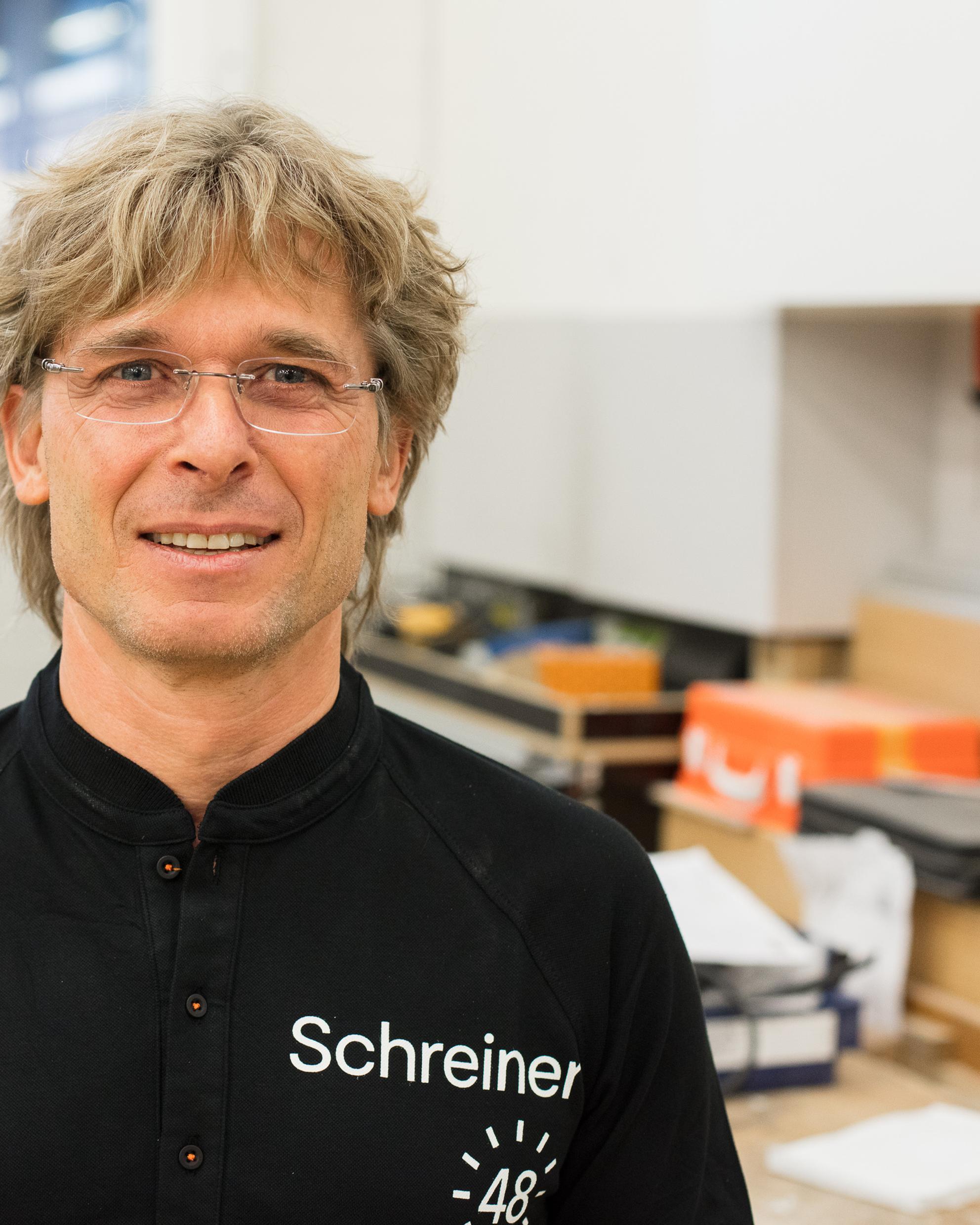 Bild von Unser Chef ging unter die Autoren!